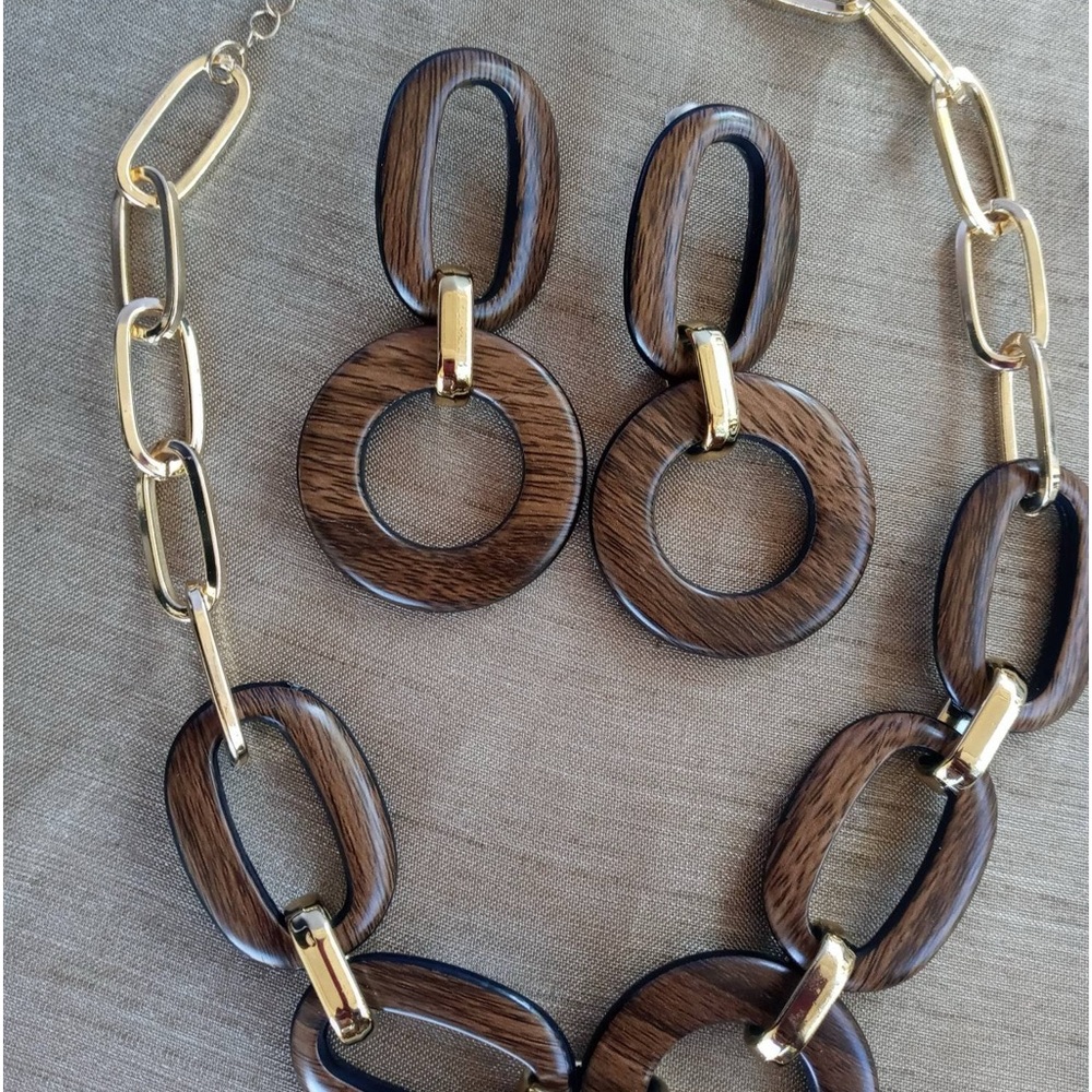 NWT 14K Gold Plated Bohemian Woodgrain NecklaceWith Earrings Set